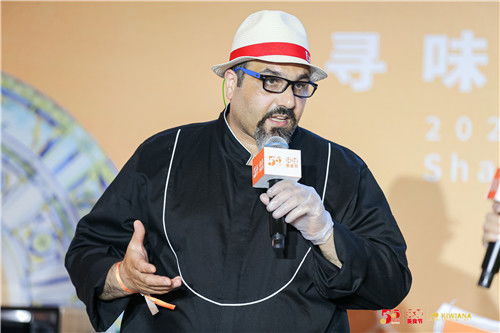 中外名厨上演 神仙打架 这个环球美食节你 票 谁